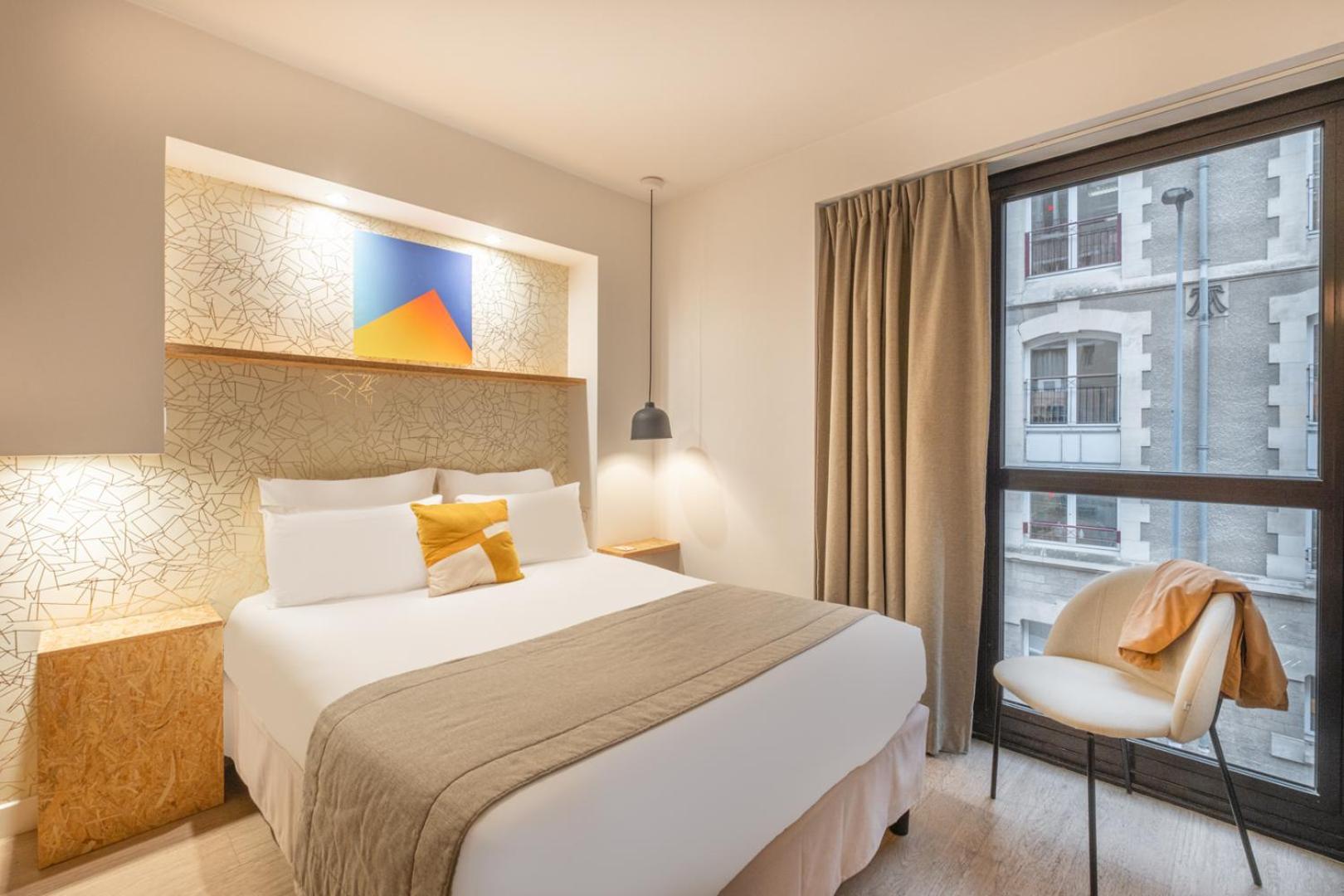 Hotel Izzy Иси-ле-Мулино Екстериор снимка