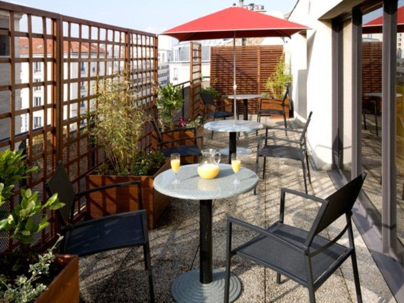 Hotel Izzy Иси-ле-Мулино Екстериор снимка